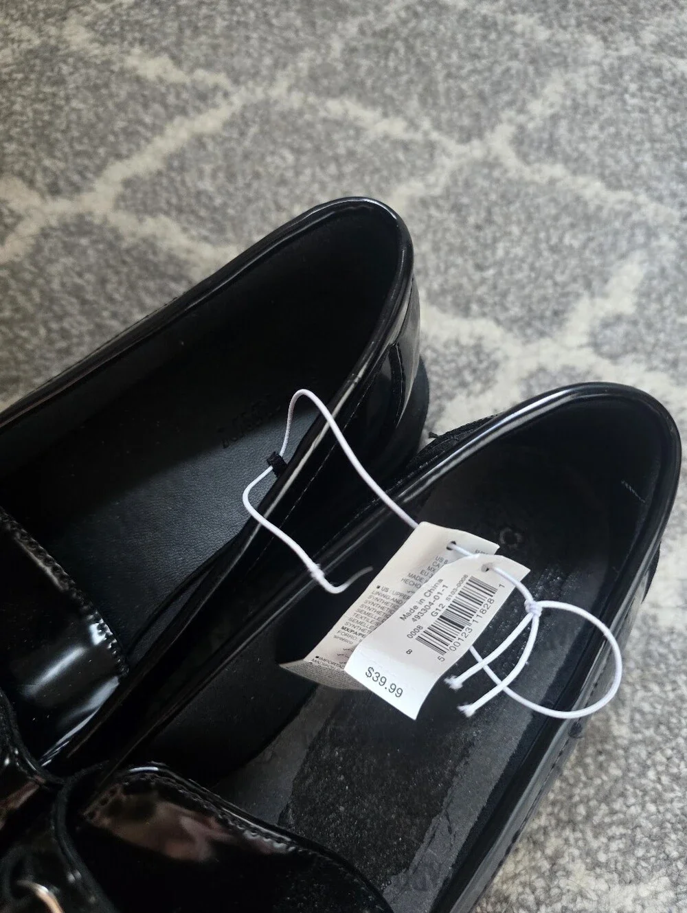 Old Navy Black Patent Loafers with Kiltie Fringe and Gold Horsebit